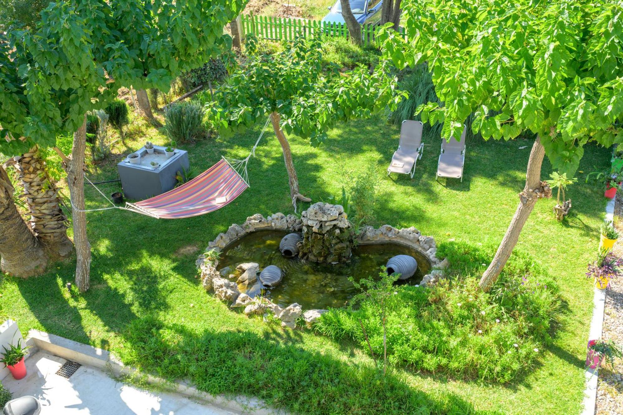 Bikini Apartments Kariotai Екстер'єр фото